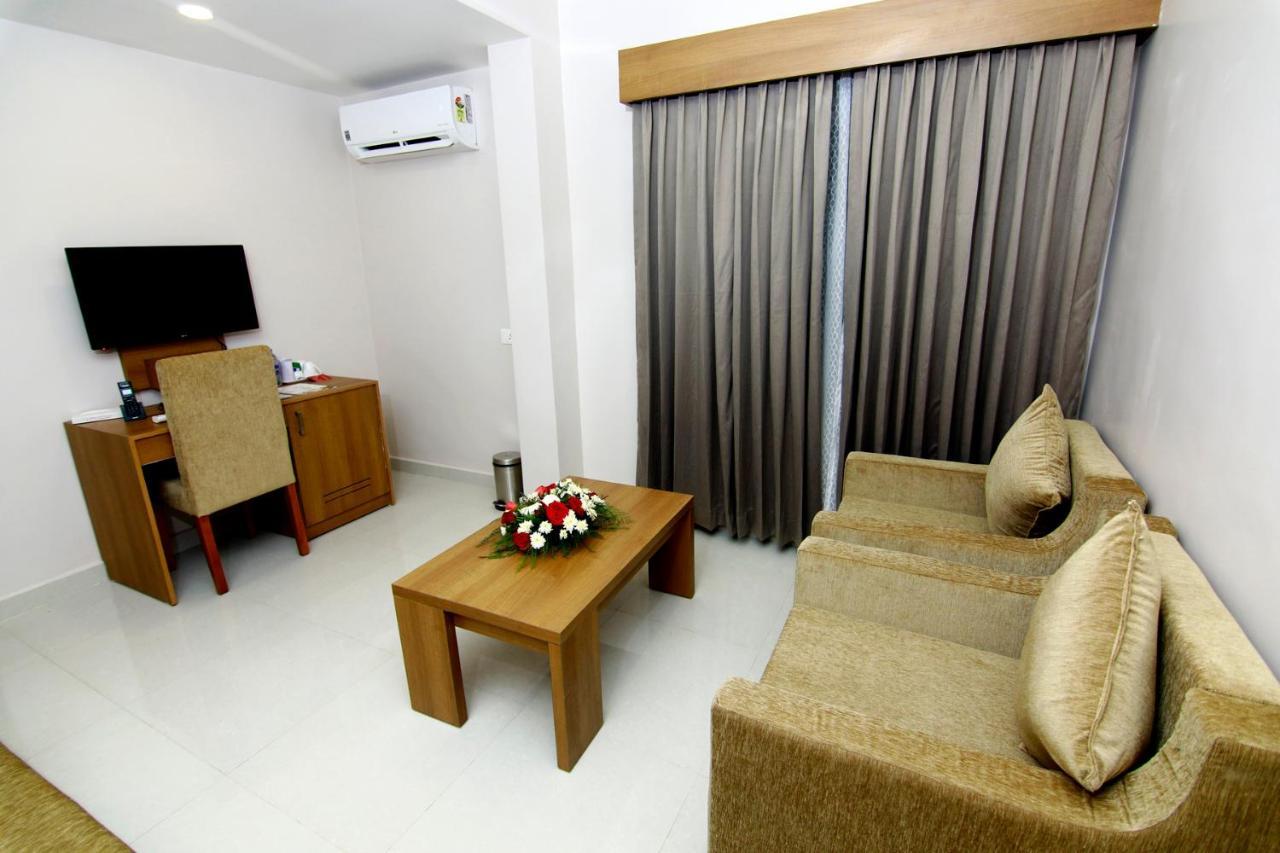Hotel Panacea Ventures Kollam Extérieur photo