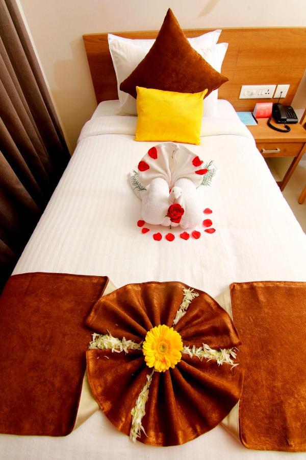 Hotel Panacea Ventures Kollam Extérieur photo